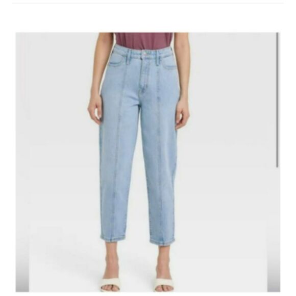 446 A New Day Women’s High-Rise Tapered Ankle Jeans Light Wash - Picture 1 of 4